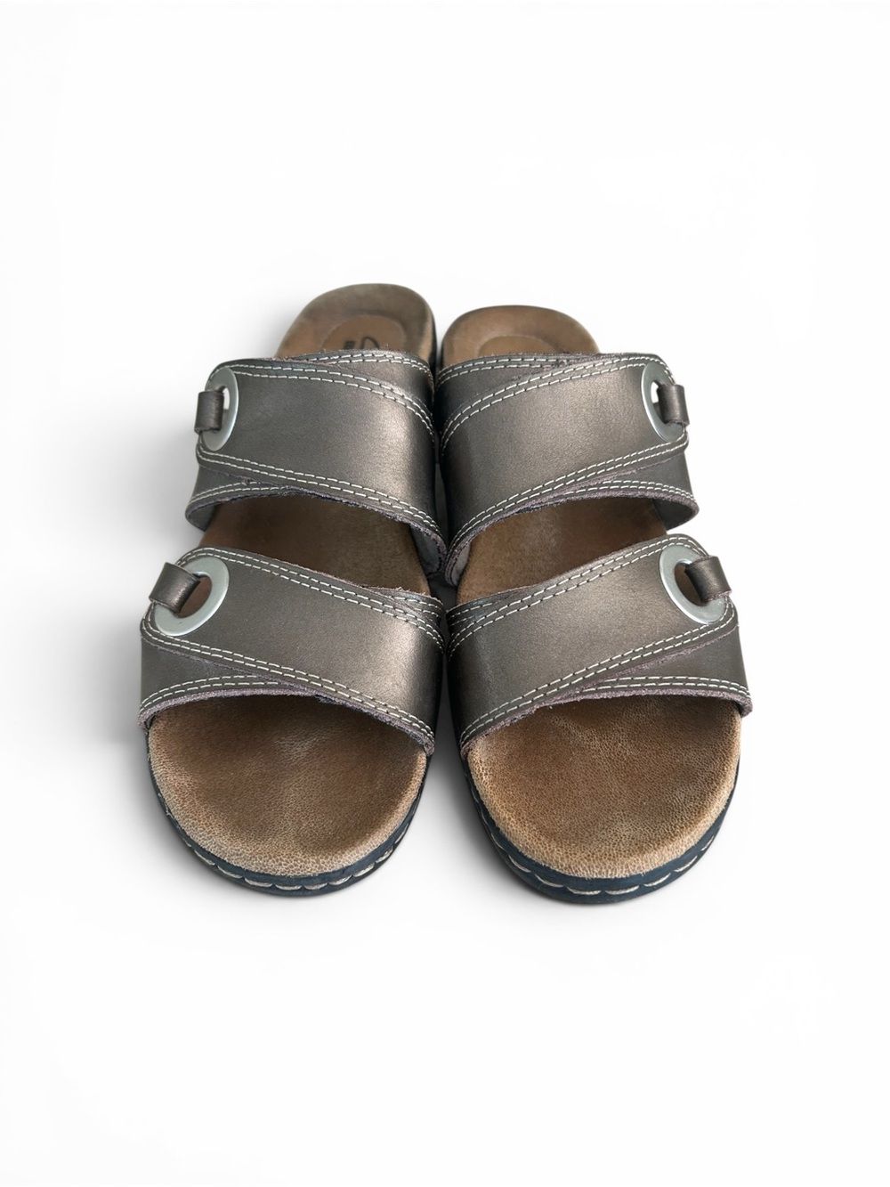 Women’s Clarks Lexi Willow sandals, pewter. Size 7